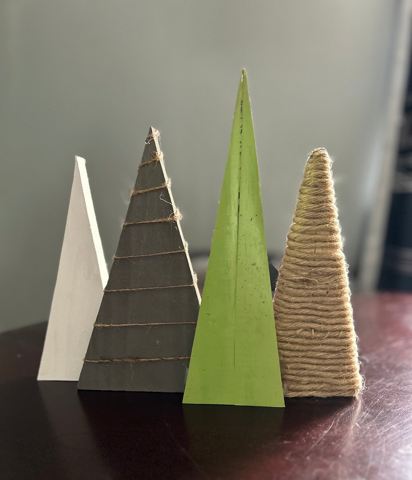 4 pc Tree Decor