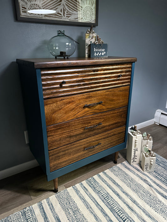 Mid-Century four drawer dresser